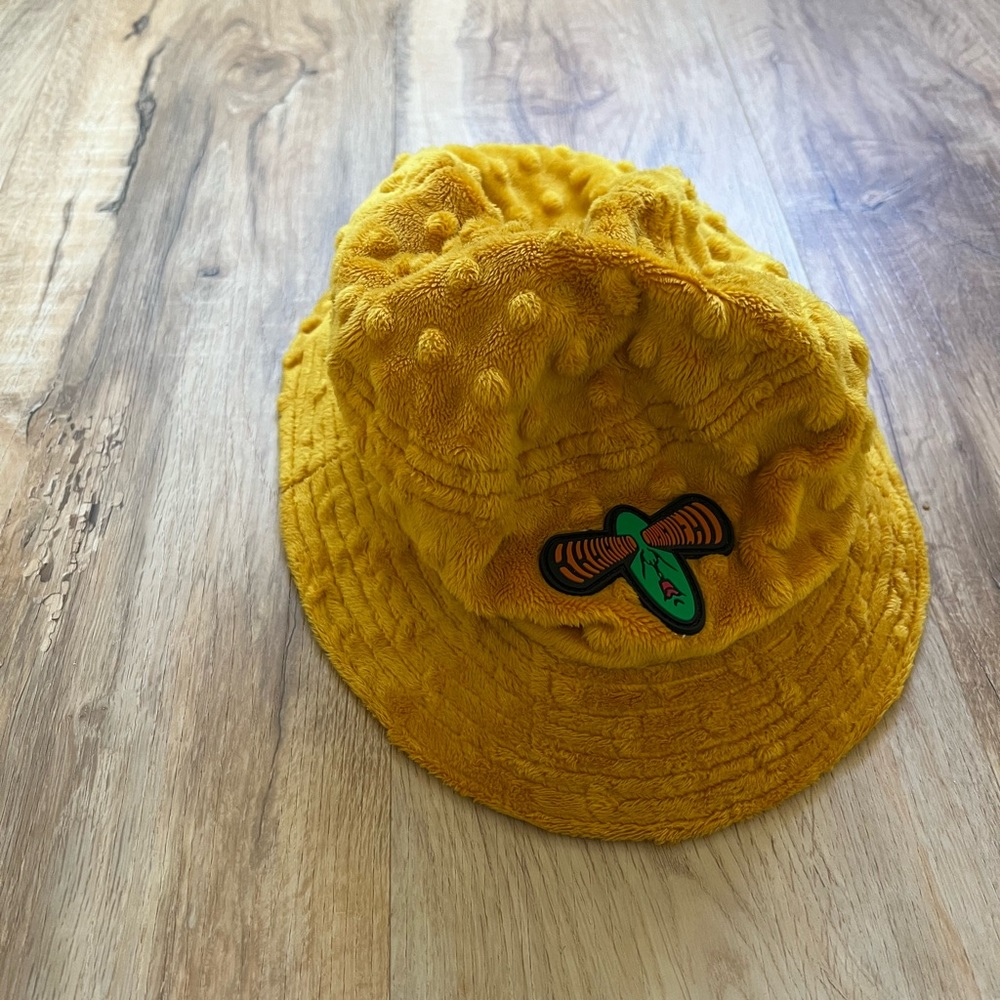 braindead bucket hat